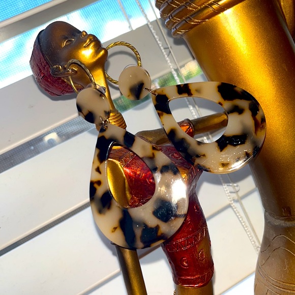 Marble Acrylic Earrings - Picture 1 of 4